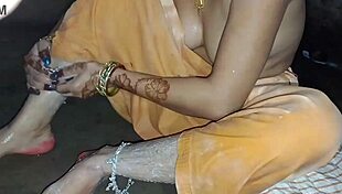 क्या मस्त भाभी है, उसकी रसीली चूत देख मेरा लंड गीला!