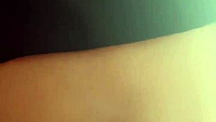 I reafirmando las tripas calientes en mi habitacion a la companera del colegio - pamela castillo