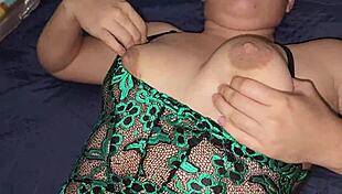 Young virgin sister-in-law gets fucked before boyfriend arrives.