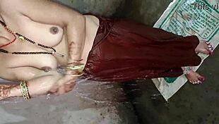 क्या मस्त भाभी है, उसकी रसीली चूत देख मेरा लंड गीला!