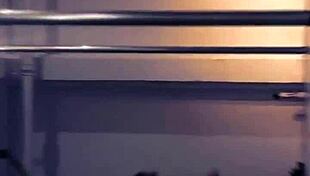 pov doctora argentina te hace sexy baile en el tubo