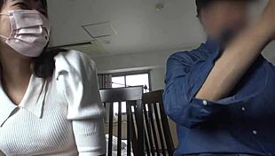 Japanese OL meets guy from SNS for passionate sex