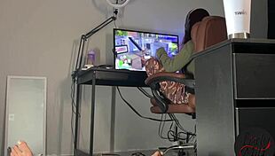 Gostoso Bateu Uma Para Mim Enquanto Não Estava Vendo E Vem Me Mostrar