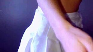 Bonneyuwu Masturbates in Leopard Skirt Outfit