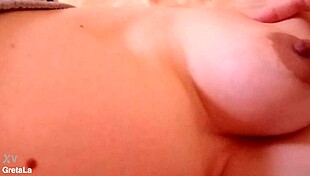 GRETALA FLASHES PREGNANT BREASTS IN PUBLIC