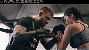 i watch sweaty female fighters uncaged