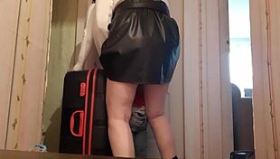 i caught my stepsister fucking her girlfriend and discovered she's lesbian