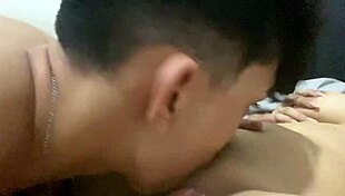 Que Rica Concha Rosada Tienes Hermanastra Déjame Lamerla Para Luego Meter Mi Gran Polla En Ella - Porno En Español