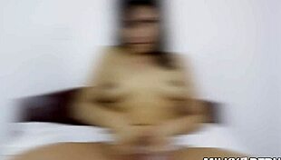 peruana mariana acepta regalos a cambio de sexo en mi departamento