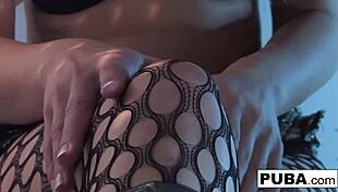 Sexy dani daniels masturbates