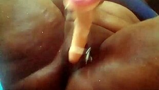 Girl Getting Good Orgasm!