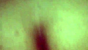 se masturba y despues quiere que me la coja 😏