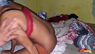 Leo Ogro Enjoys A Playful Encounter With Fiona