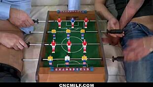 Stepfamily foosball turns into freeuse sex 😈