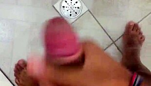 Amateur Describes How Good It Is to Masturbate and Cum.