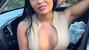 Asiática gostosa foi parada na blitz e fodeu sem camisinha com policial carioca no mato 😏