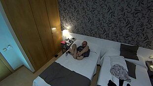 Bts pamela sanchez con su nuevo juguete esta feliz y lo prueba con su marido jesus sanchez