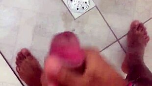 Amateur Describes How Good It Is to Masturbate and Cum.