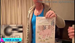 Scarlett March and Chantelle White get submissive.