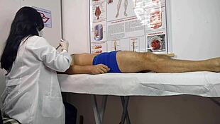 Køllen rejste sig foran sygeplejersken til blowbang action