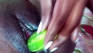 Amazing mature indian woman masturbates to creampie