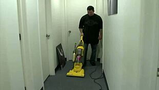 Jasmine jolie hot wild slut sucking big monster cock passionately!