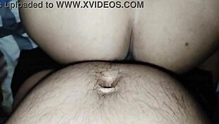 Is that fat asian pinay chubby getting doggystyle sex in hotel?