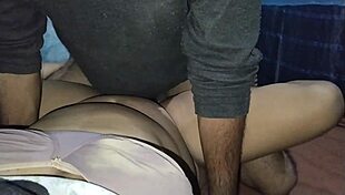 HUBBY FUCKS WIFE AFTER LICKING PUSSY AND TEASING NIPPLES