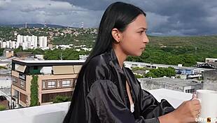 Stepdaughter convinces stepfather to fuck behind stepmother's back 😏