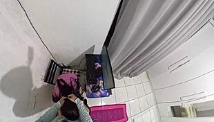 Dona De Casa Paga Técnico Com A Bunda Enquanto Marido Esta Fora