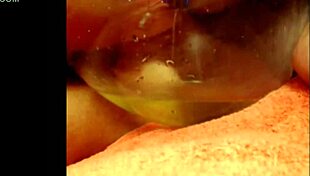 i pee on webcam outdoors for everyone to see