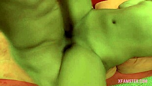 Adik tiri remaja 18+ amatur kecil dengan semangat menyedut dan kongkek, mahukan titisan terakhir cumshot dalam pertemuan terlarang