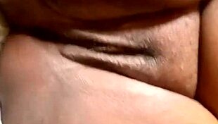 queefing pussy farts at its best with big clit 😲