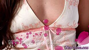 petite teen 18+ager tasting skinny lesbian babe?