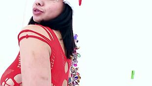 kimmy lee unwraps huge cock for christmas