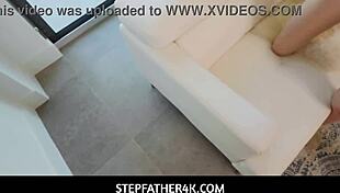 Brunetta teen 18+ Fiona Frost seduce il suo patrigno in POV