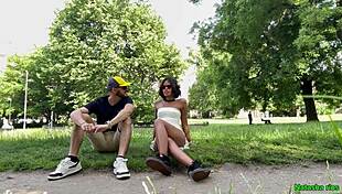 conheci um estranho em praga república tcheca, olha oque ele fez comigo e ainda gozou dentro