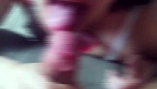 Gostosa Magrinha Do Cabelo Curto Tirou Leitinho Do Moreno