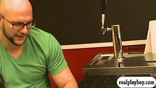 Lovely Women Flash Boobs For Cash