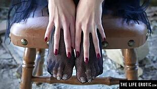 Edgy Cutie Masturbates Until She Squirts A Fountain Of Hot Pee