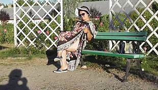 hairy mature flashes in the park!