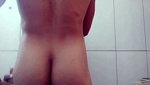 lunaferrari helping husband's friend masturbate to orgasm at home 😏