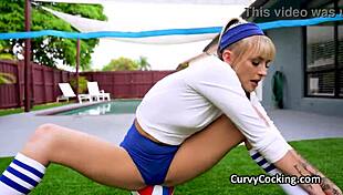 Blonde teen in spandex bends over and shakes her firm ass on the trainer's cock in doggystyle.