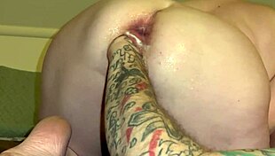 fist queen finishes me off while riding my fist in her pussy