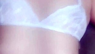 Gostosa Magrinha Do Cabelo Curto Tirou Leitinho Do Moreno