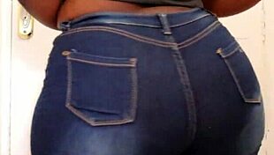 Big bumbum milf with big ass