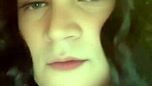 Jencakes dresses in transsexual outfit for outing