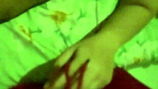 A delhi girlfriend records a sex tape with her friend