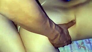 ayudando a mi suegra a coger con un dotado pt1