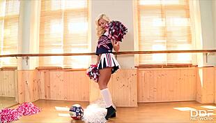 Brown-Eyed Cheerleader Tracy Lindsay Stretches Her Wet Teen Pussy in the Gym.